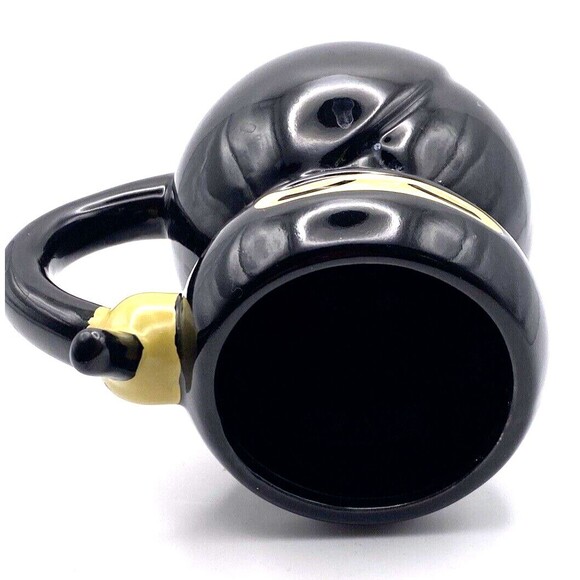 "TRUST ME I'M A NINJA" Coffee Mug Big Mouth Inc. 4 1/2 Inches Tall - Picture 5 of 7